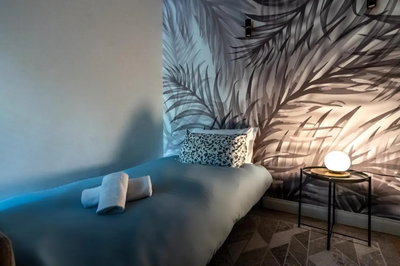 Duomo-Porta Venezia, Luxury Design Apartment Milan 0*,